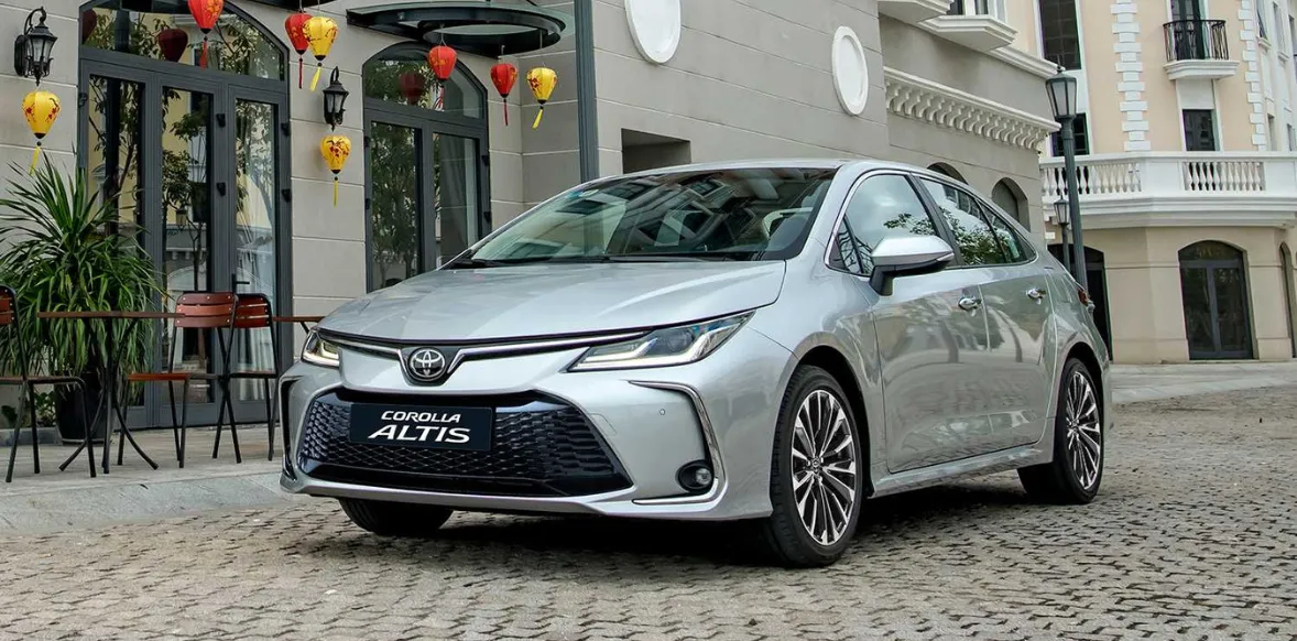 Toyota Corolla Altis thư viện ảnh 10