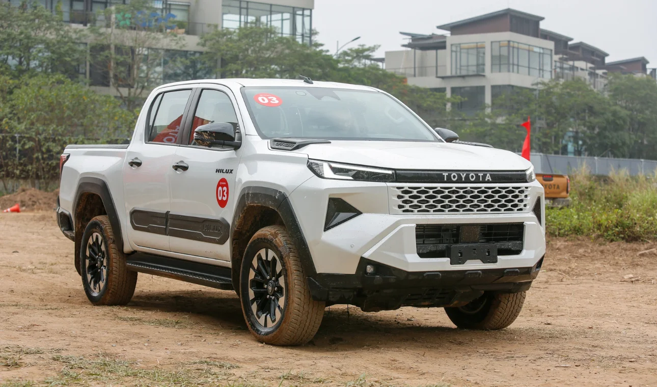 Toyota Hilux 2