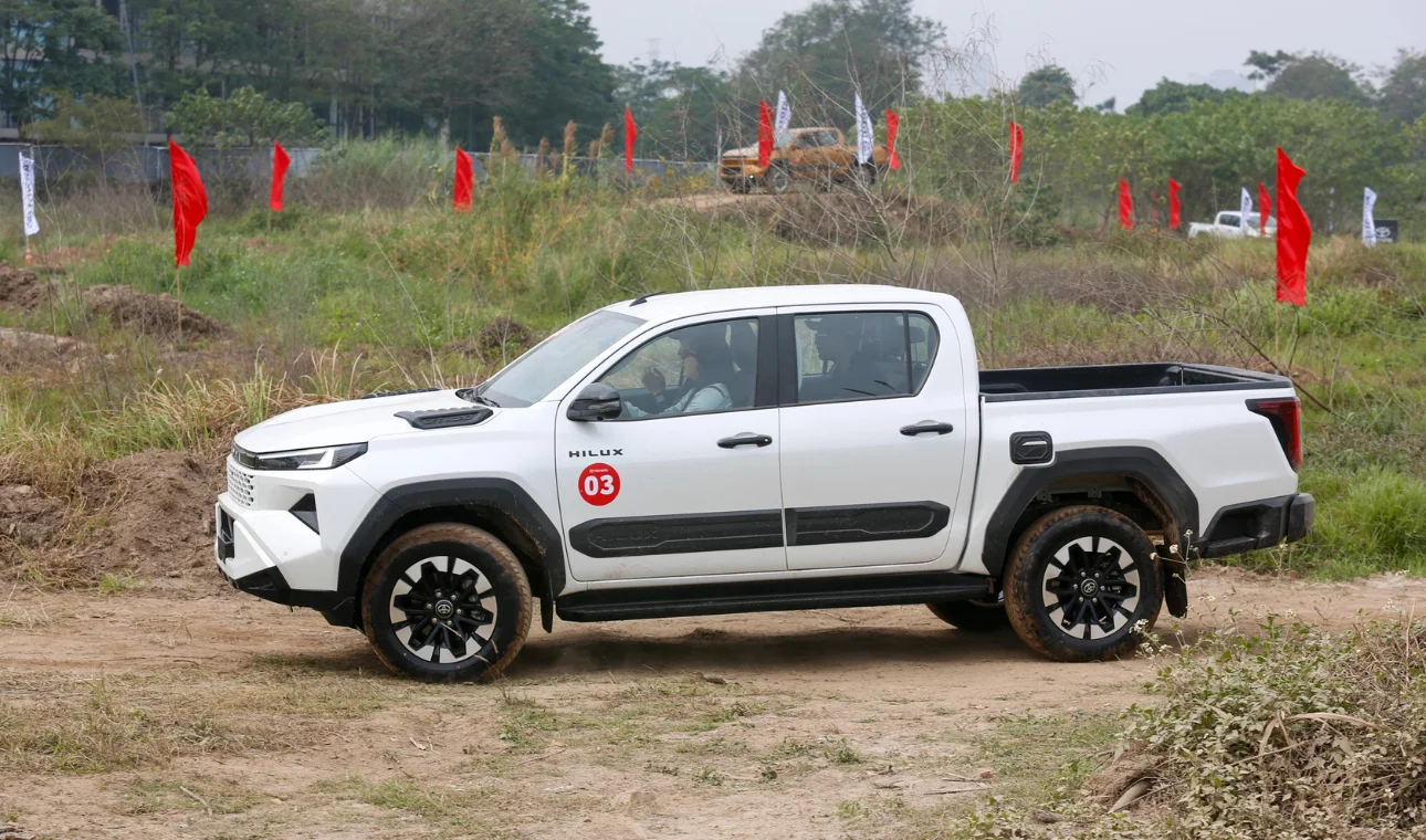 Toyota Hilux 3
