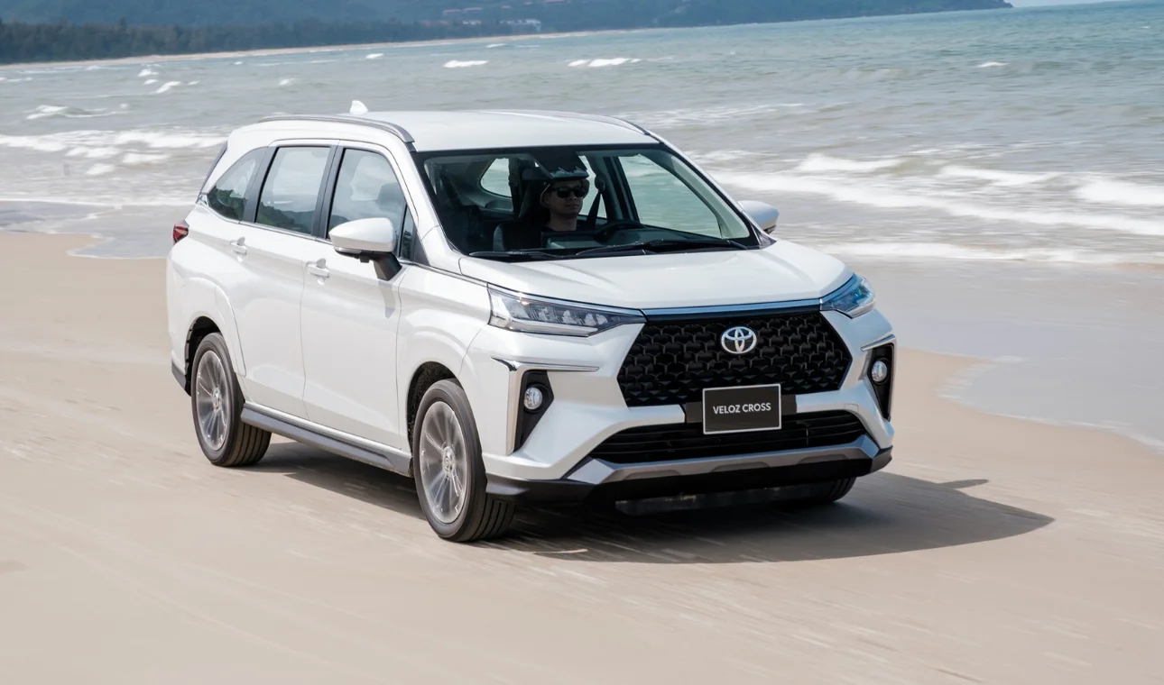 Toyota Veloz Cross 2
