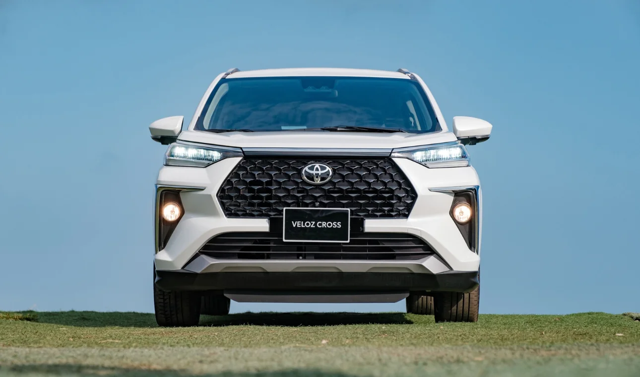 Toyota Veloz Cross 7
