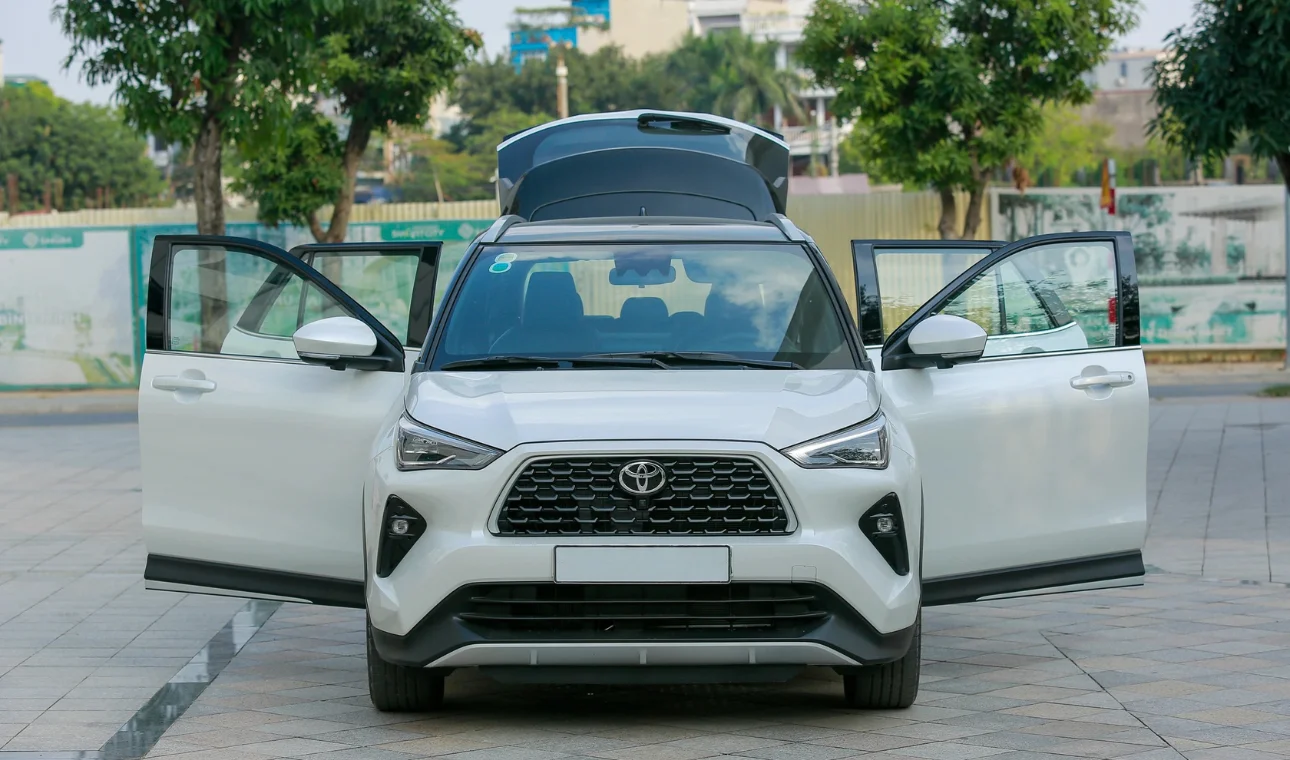 Toyota Yaris Cross 8