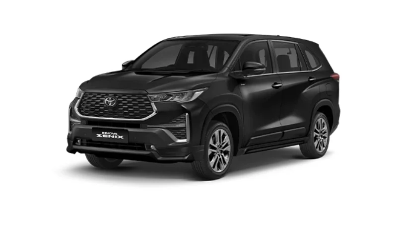 Toyota Innova Cross 2.0V màu đen